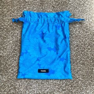 Triangl blue swim bag